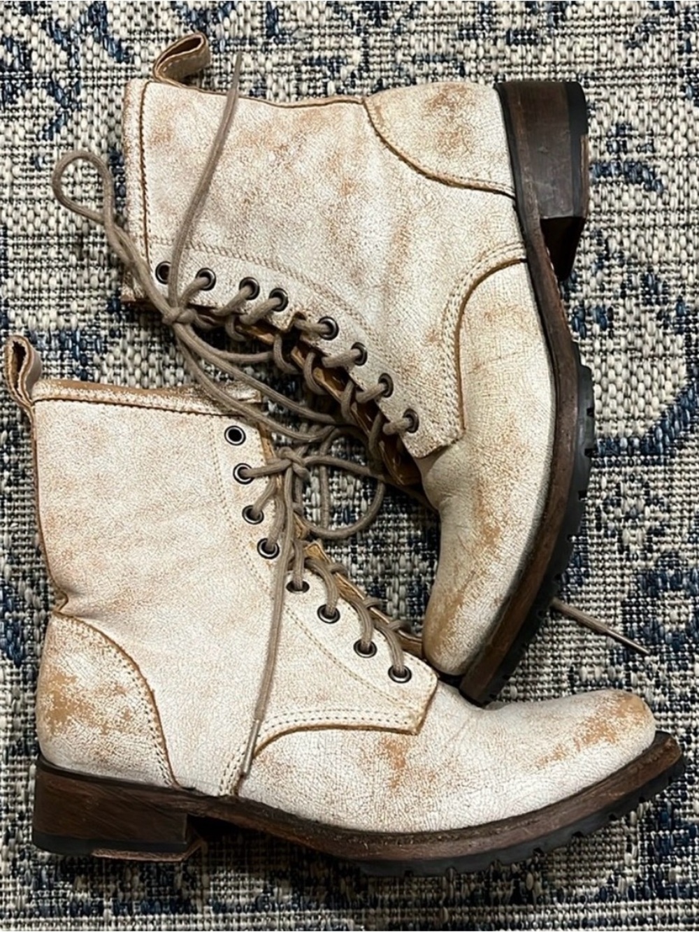 Urban Outfitters Ecote Crackle Beige Lace-Up Combat Boots